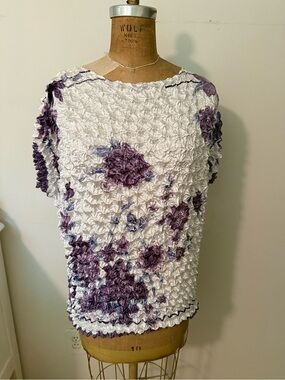 Crinkled Floral Top in White and Purple